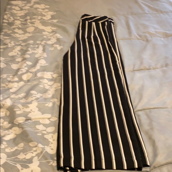 Black & White Striped Palazzo Pants - Picture 3 of 5